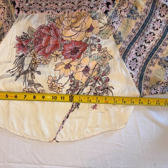 Free People Blue Nile Printed Top Blouse Batwing Soft Floral size Small - Picture 11 of 11